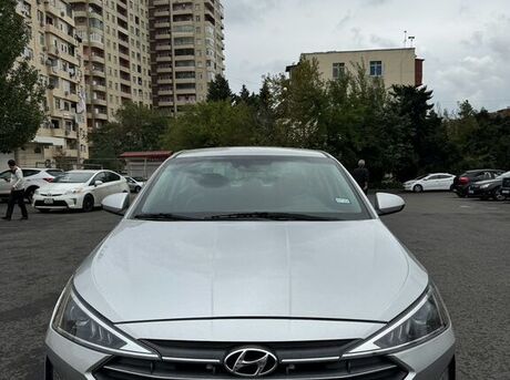 Hyundai Elantra 2019
