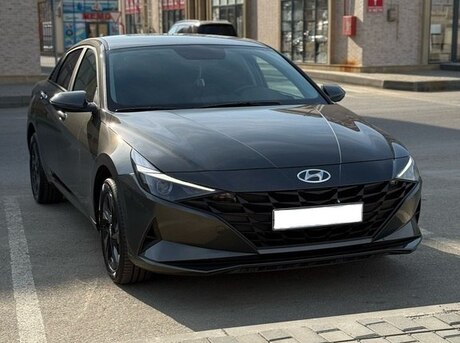 Hyundai Elantra 2023
