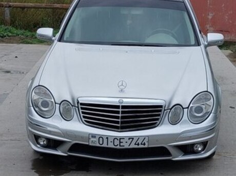 Mercedes E 240 2004