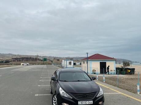 Hyundai Sonata 2011