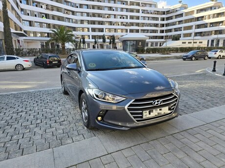 Hyundai Avante 2015