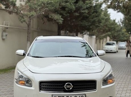 Nissan Maxima 2010