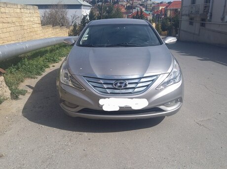 Hyundai Sonata 2010