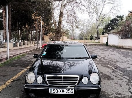 Mercedes E 240 2002