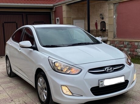 Hyundai Accent 2015