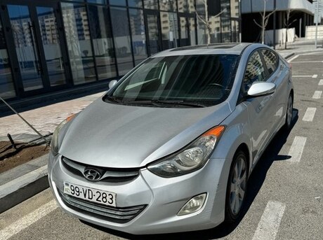 Hyundai Elantra 2012