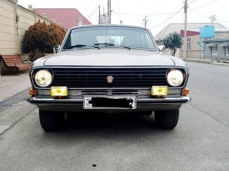 GAZ 24-10 1990