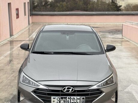 Hyundai Elantra 2020
