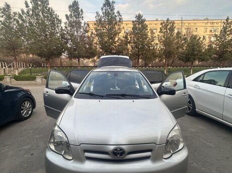 Toyota Corolla 2004