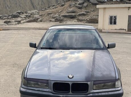 BMW 320 1993