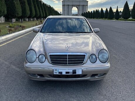 Mercedes E 220 d 2000