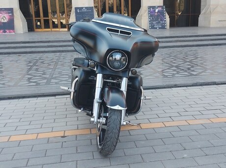 Harley-Davidson FLHX Street Glide