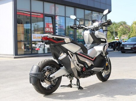 Honda X-ADV 750