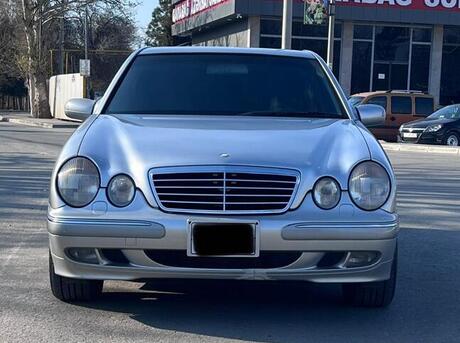 Mercedes E 240 2001