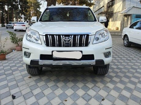 Toyota Land Cruiser Prado 2013