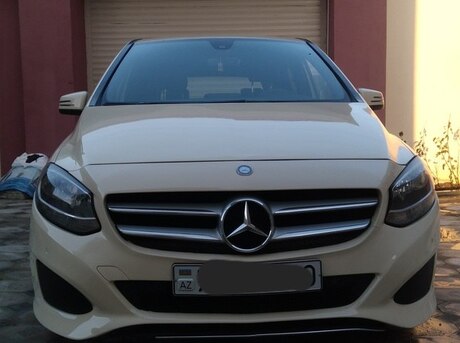 Mercedes B 180 2015