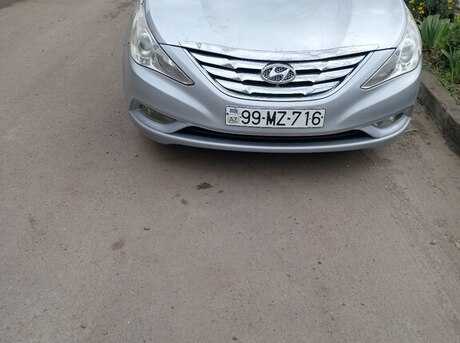 Hyundai Sonata 2011
