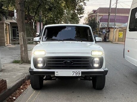 LADA (VAZ) Niva 2012