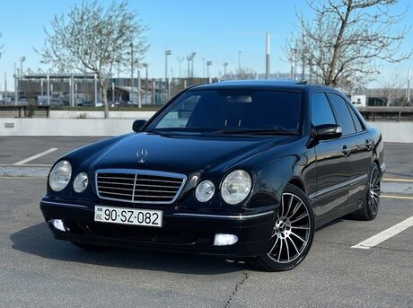 Mercedes E 240