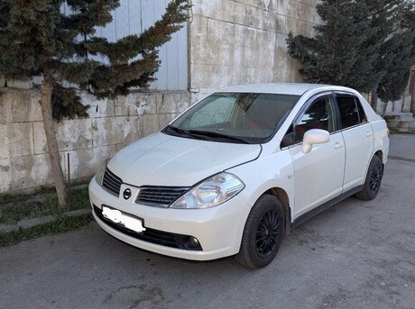 Nissan Tiida 2006