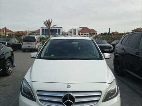 Mercedes B 200 2013