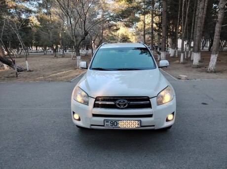 Toyota RAV4 2010