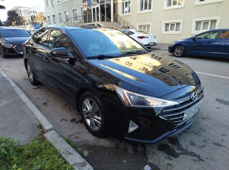 Hyundai Elantra