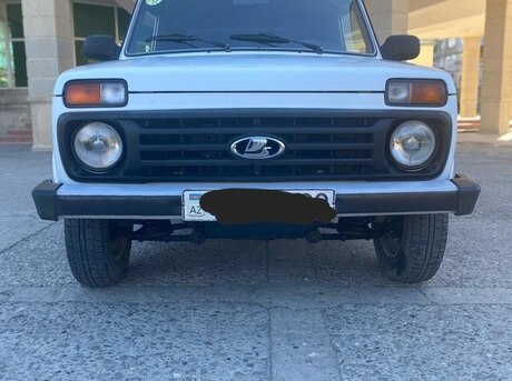 LADA (VAZ) Niva 2012