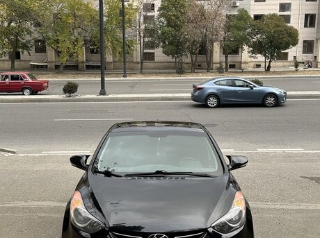 Hyundai Elantra 2013