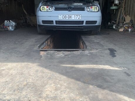 Volkswagen Golf 2000