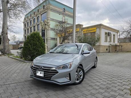 Hyundai Elantra 2020