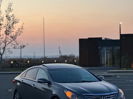 Hyundai Sonata 2011