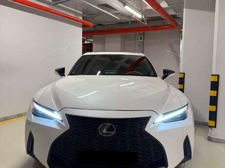 Lexus IS 300 2021
