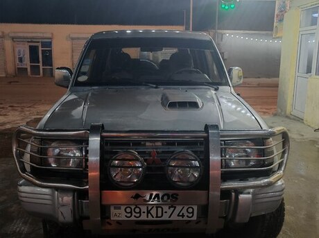 Mitsubishi Pajero 1995