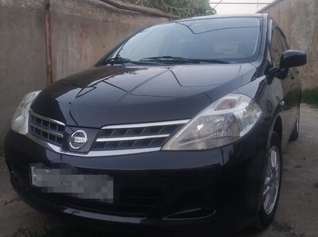 Nissan Tiida 2011