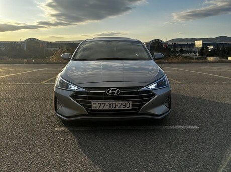 Hyundai Elantra 2020