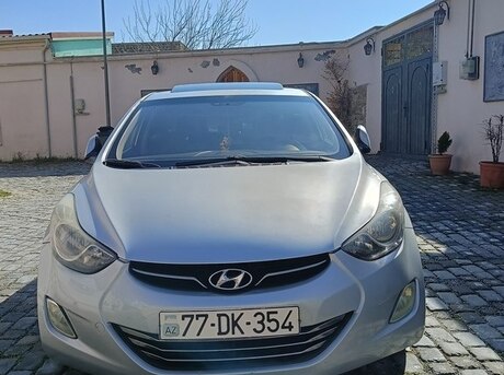 Hyundai Elantra 2012