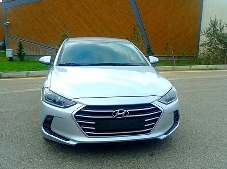 Hyundai Avante 2015