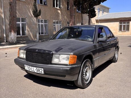 Mercedes 190 1988