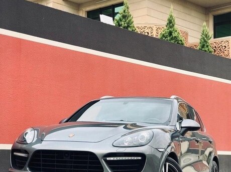 Porsche Cayenne GTS 2014
