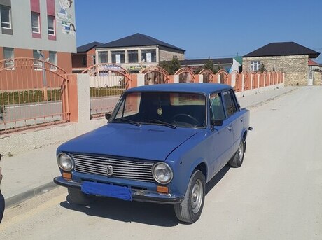 LADA (VAZ) 21011 1985