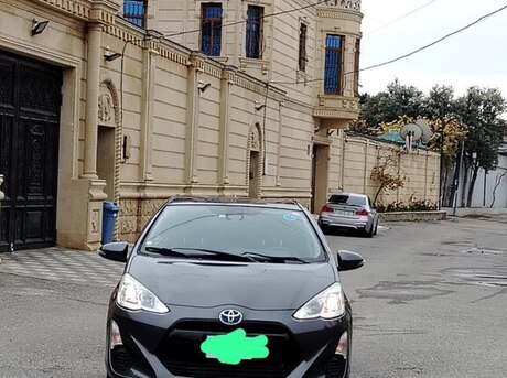Toyota Aqua 2016