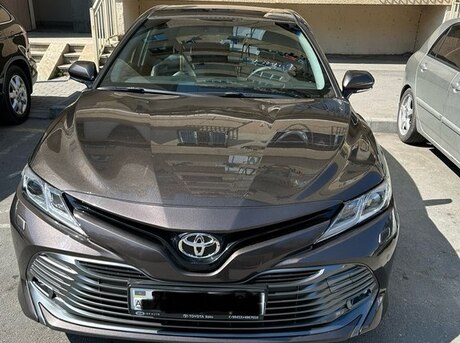 Toyota Camry 2019