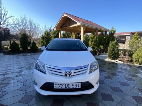 Toyota Avensis 2012