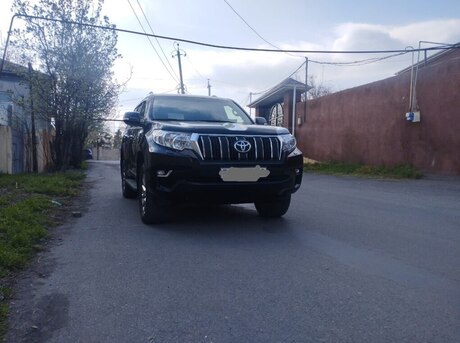 Toyota Land Cruiser Prado 2022