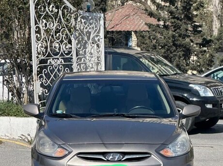 Hyundai Accent 2015