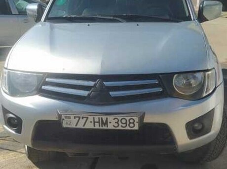 Mitsubishi L200 2011