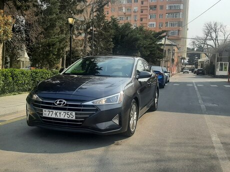 Hyundai Elantra 2019