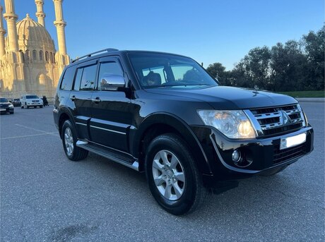 Mitsubishi Pajero 2014