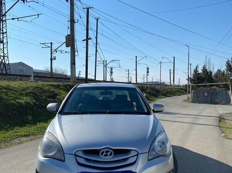 Hyundai Accent 2010